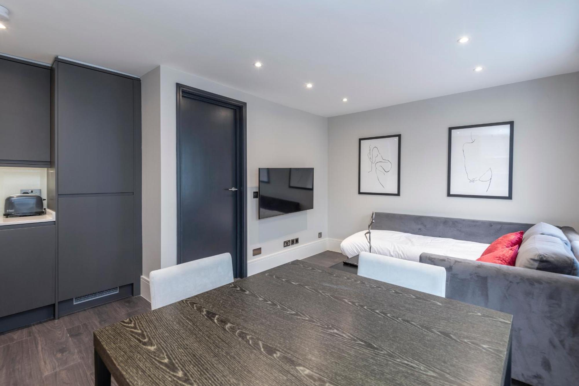 Luxury Georgian House In Marylebone: Modern 1-Bed Retreat Lägenhet London Exteriör bild